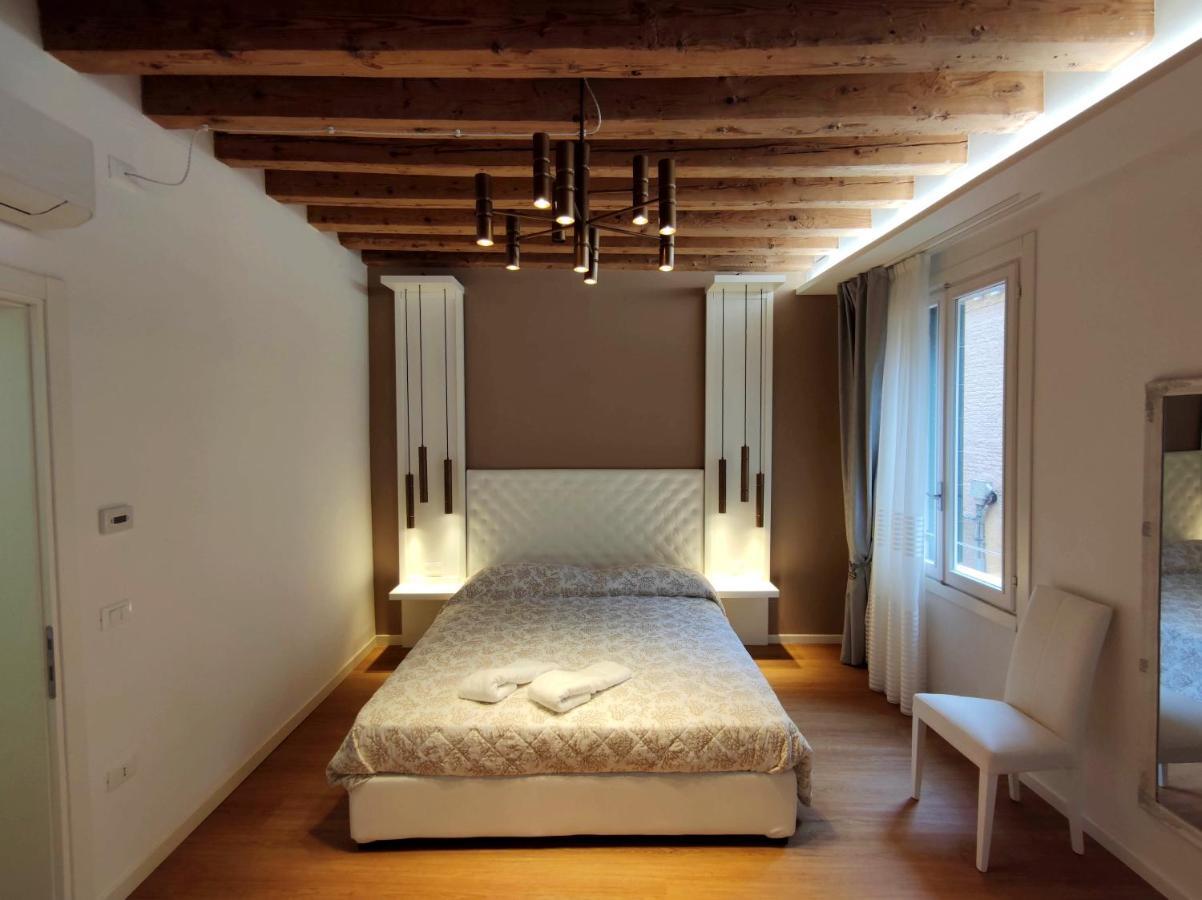 Apartment Deluxe 3 Bedroom Flat In Rialto