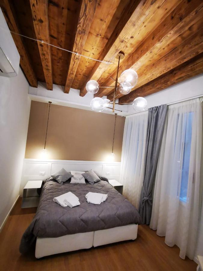 Deluxe 3 Bedroom Flat In Rialto Venecia